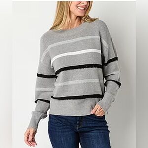 Liz Claiborne Gray Striped Women's Sweater.  NWT L.